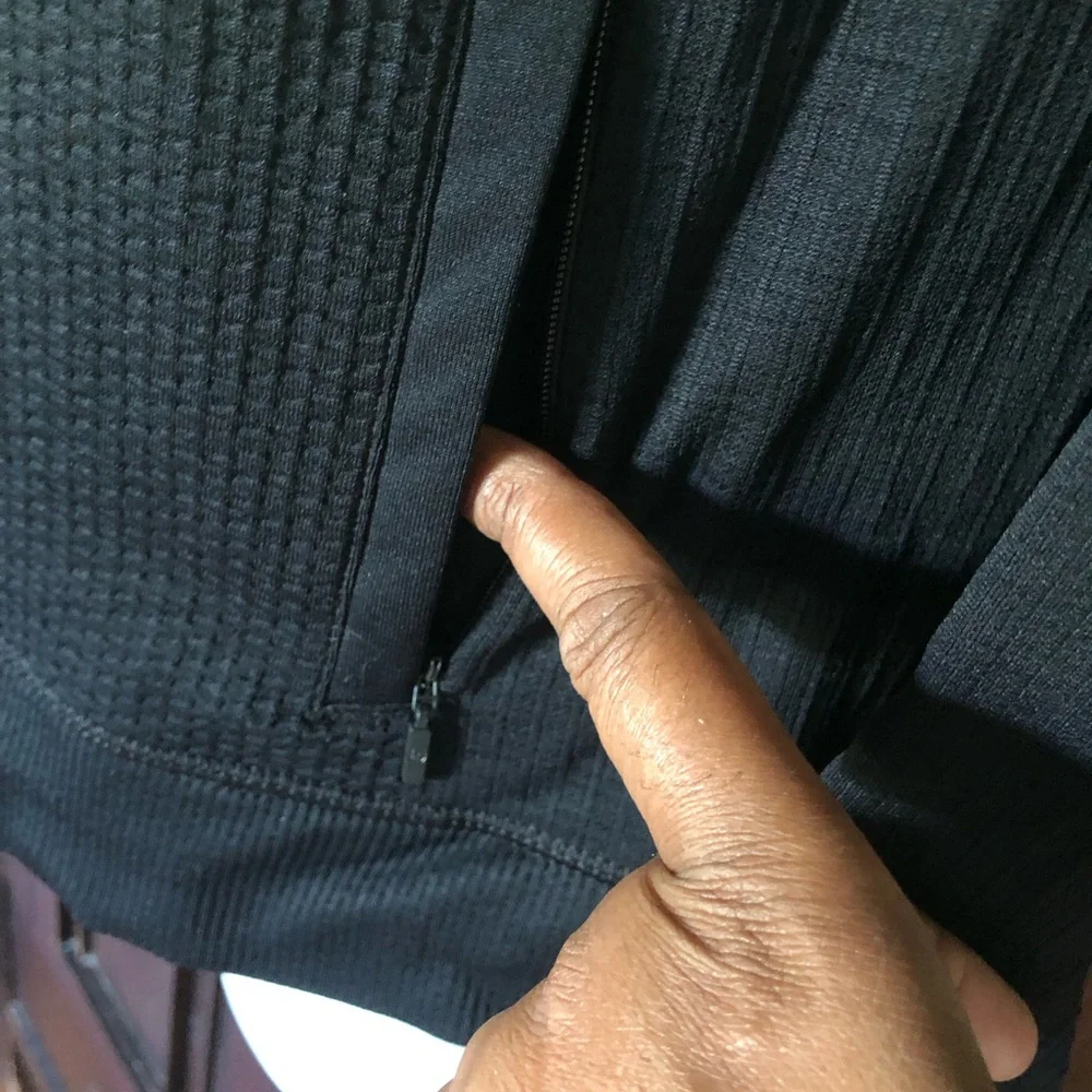 Lululemon Athletica Relaxed Fit Ribbed Black Half-Zip Pullover Size 6 NWOT - Picture 10 of 13